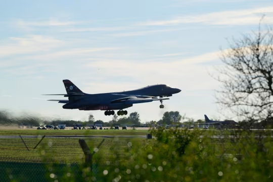 报道：美国从英国空军基地撤回所有B-1轰炸机